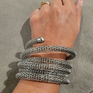 Silver Tone Mesh Bracelet